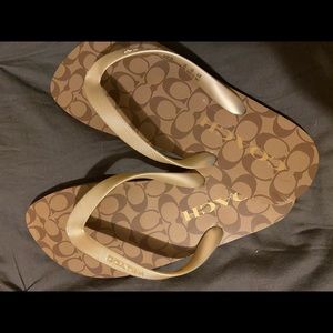 NWOT Coach flip flops